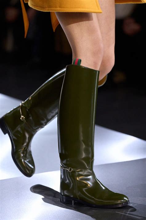 stivali gucci cavallerizza con cavallino|Stivali cavallerizza, la tendenza moda equestre Autunno 2024.